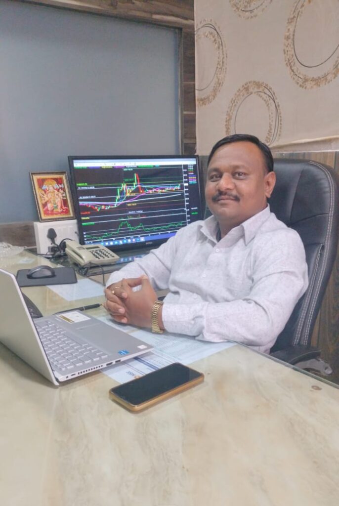 Mr.Ganesh Pawade the trading coach and Founder of Trader Pearl